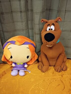 The Toy Factory Chibi-Style Daphne Blake (2022-12") & Scooby (2014-12") Plush